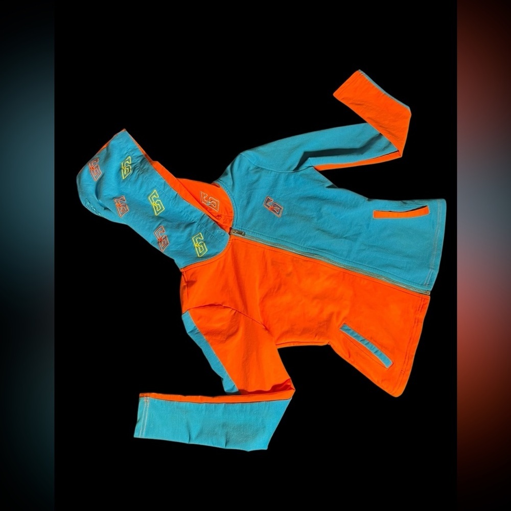 So Real | Gsuwoo Color Block Top in Orange/Blue/Yellow - Picture 15 of 15